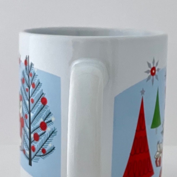 2020 Disney Mickey & Friends Christmas Mug By Frankford Candy - Picture 10 of 13